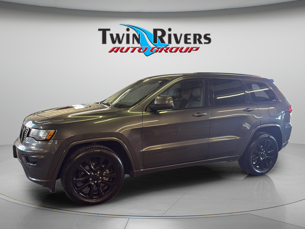 Used 2017 Jeep Grand Cherokee Altitude with VIN 1C4RJFAG1HC929398 for sale in Fairbury, NE