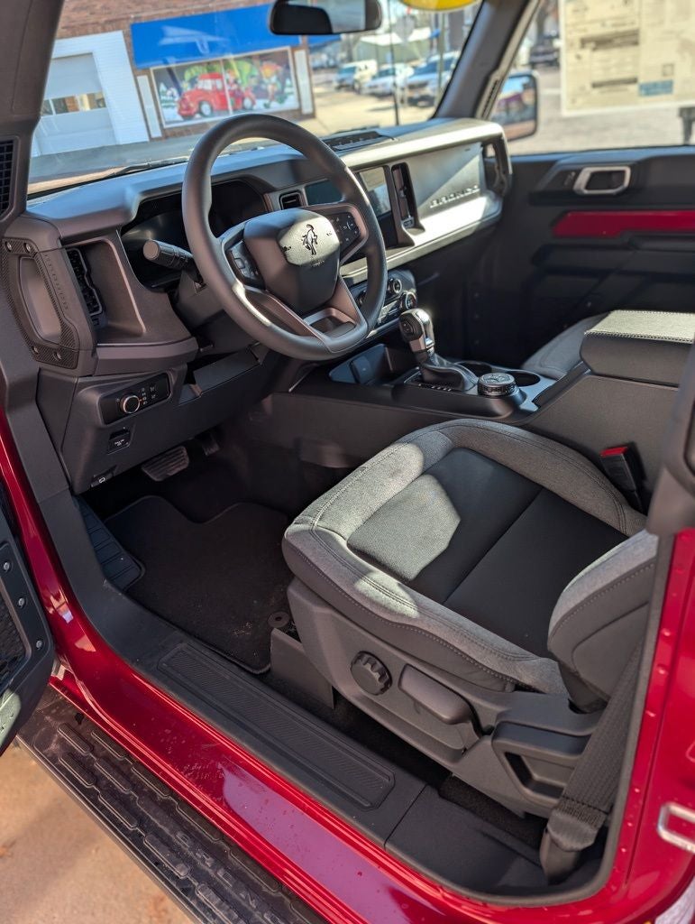 2025 Ford Bronco Base