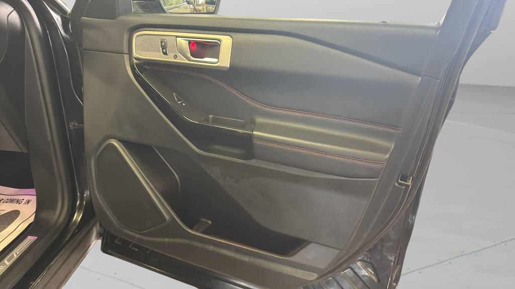 2024 Ford Explorer ST-Line
