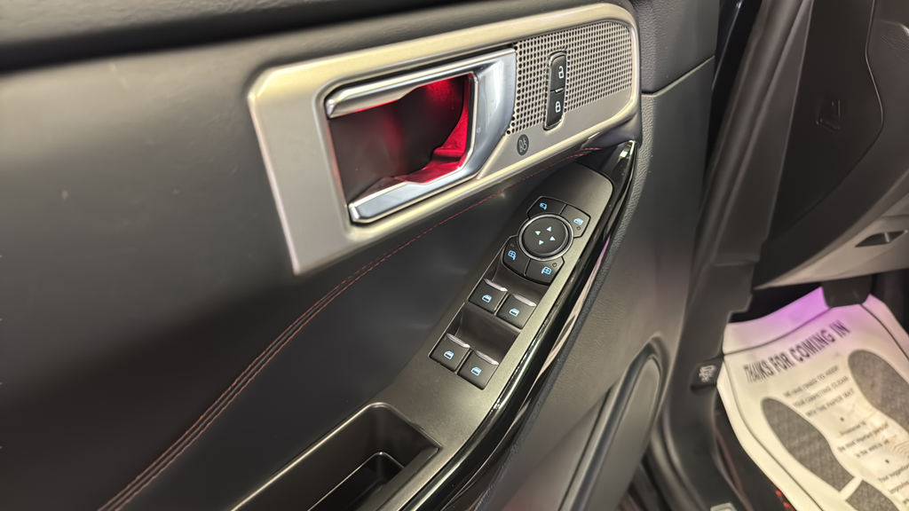 2024 Ford Explorer ST-Line