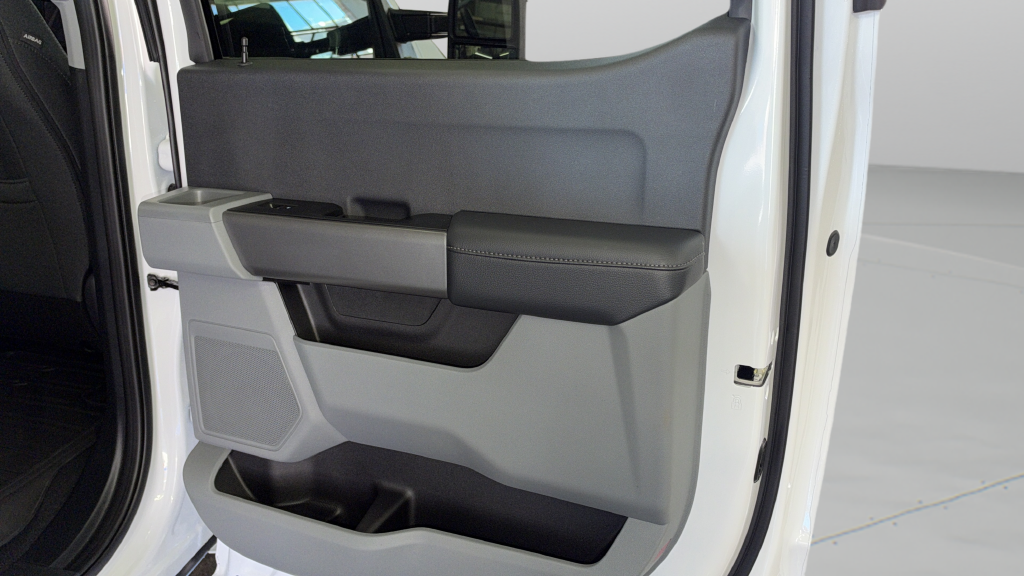 2027 Ford F-250SD XLT