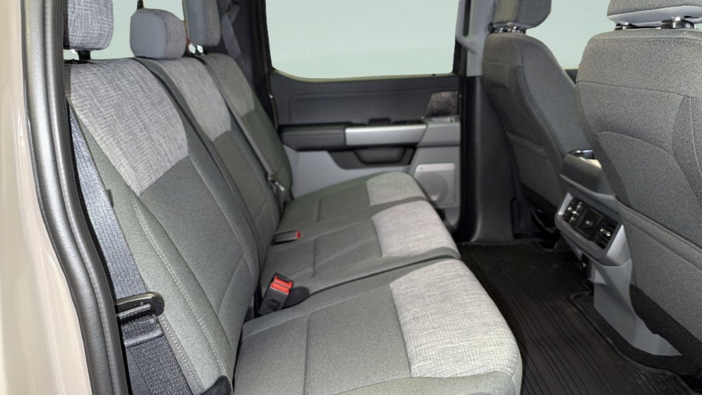 2027 Ford F-350SD XLT DRW