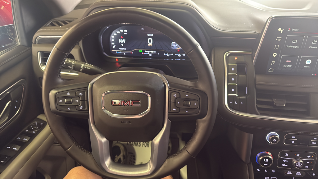 2023 GMC Yukon SLT