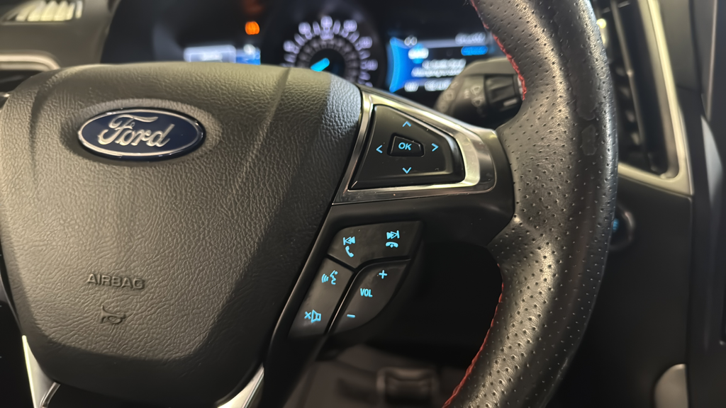 2022 Ford Edge ST Line