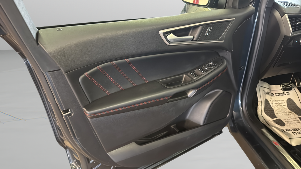 2022 Ford Edge ST Line