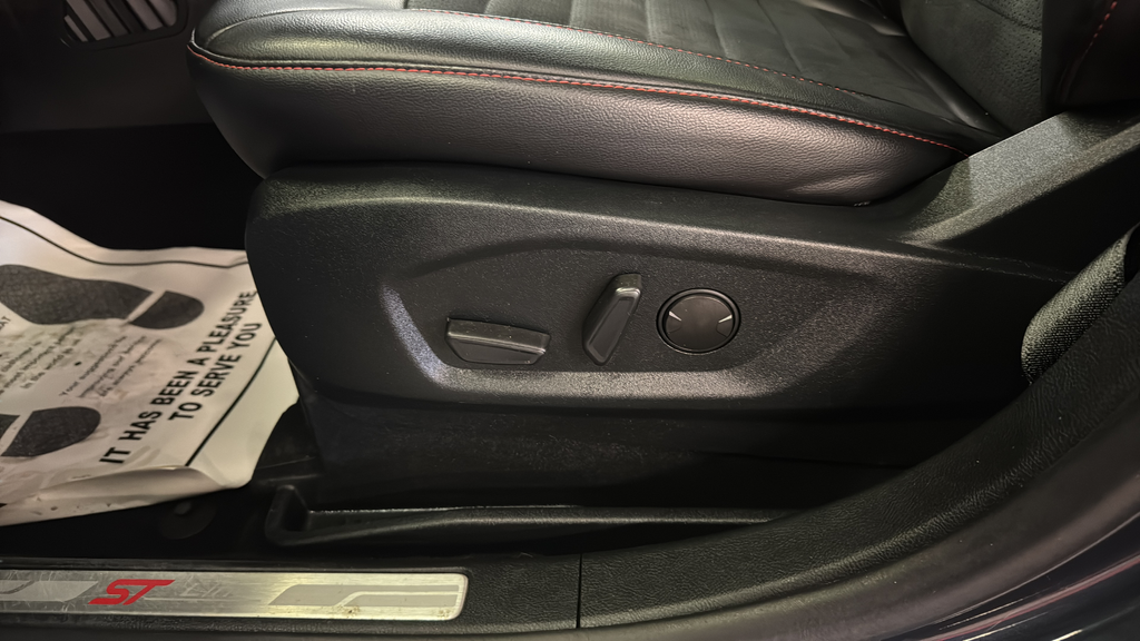 2022 Ford Edge ST Line