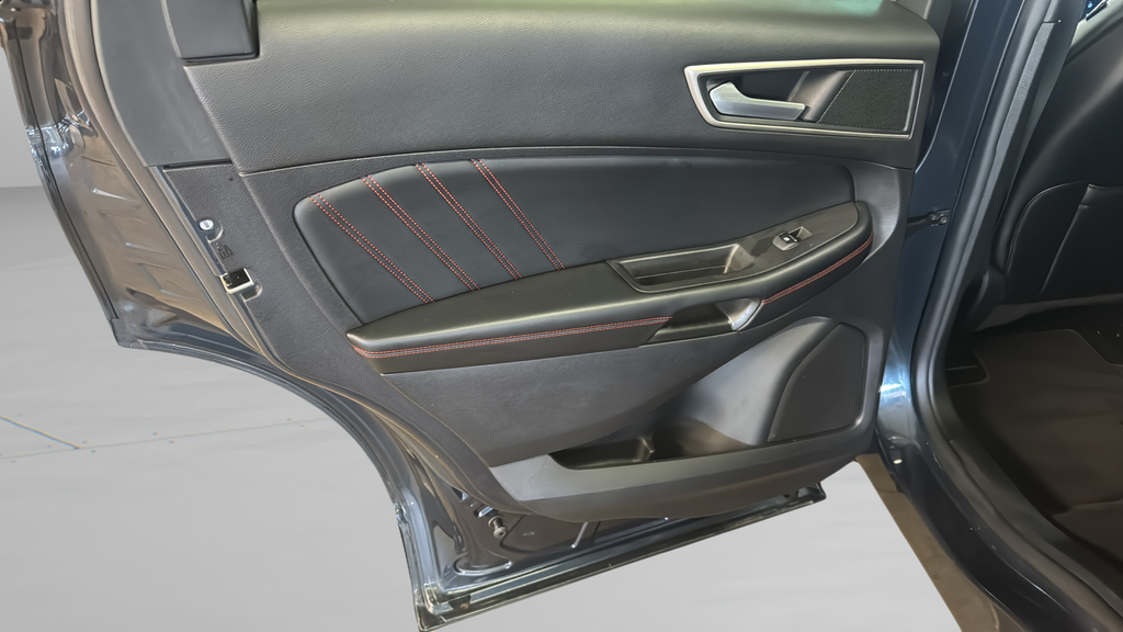 2022 Ford Edge ST Line