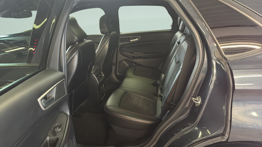 2022 Ford Edge ST Line