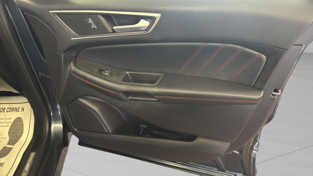2022 Ford Edge ST Line