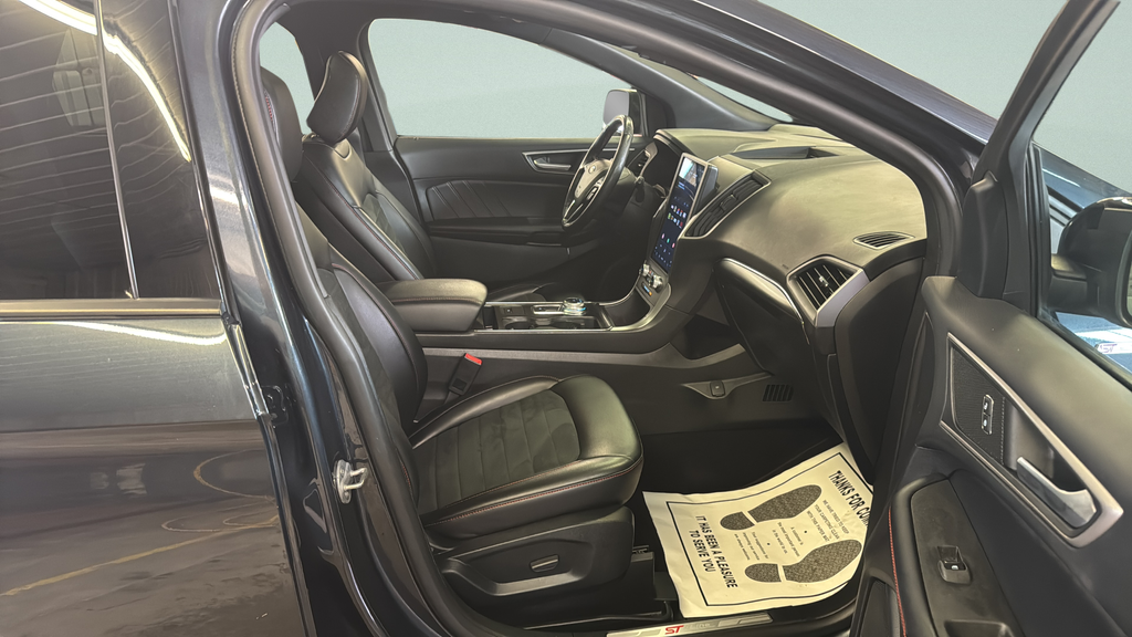 2022 Ford Edge ST Line