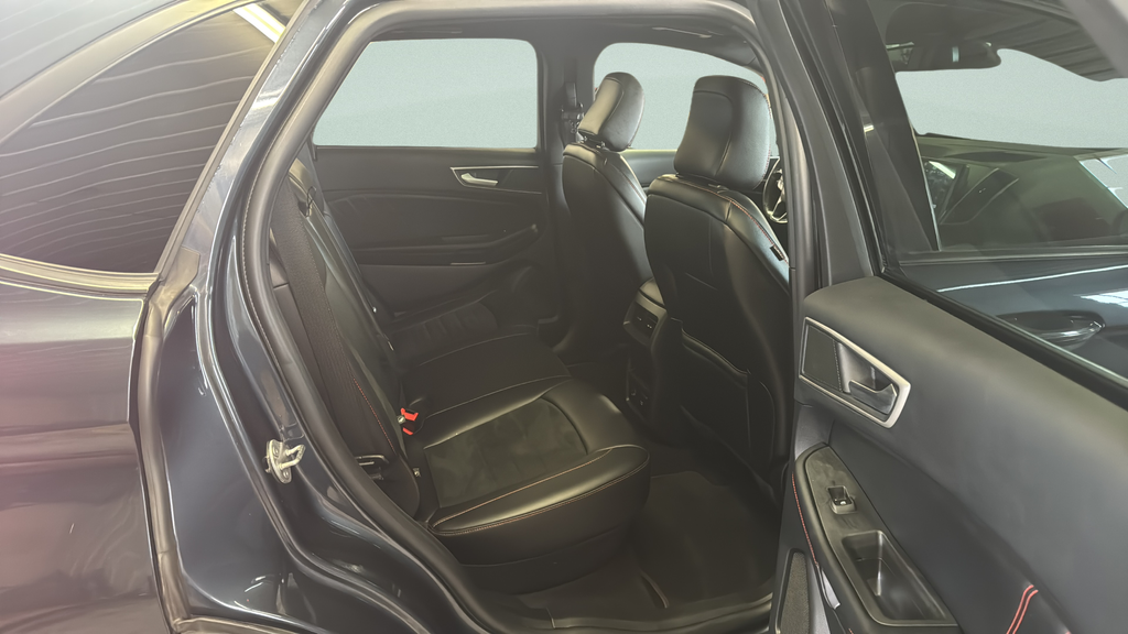 2022 Ford Edge ST Line