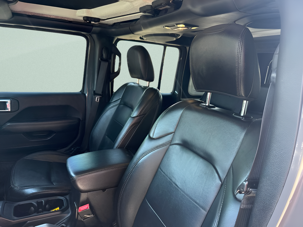 2020 Jeep Wrangler Unlimited Sahara Altitude