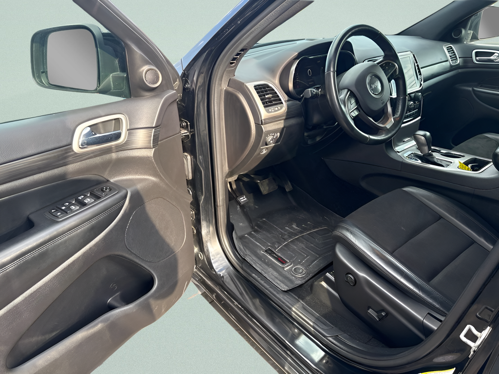 2021 Jeep Grand Cherokee Laredo X 4x4