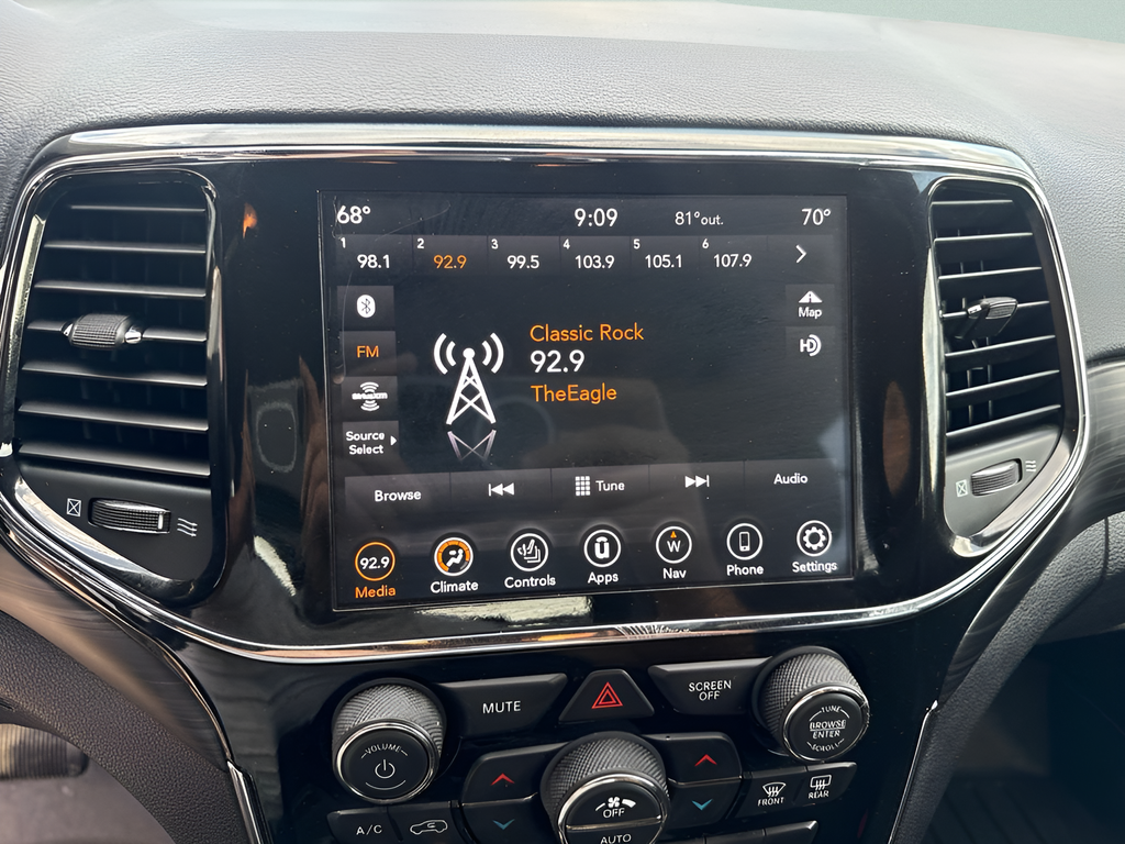 2021 Jeep Grand Cherokee Laredo X 4x4