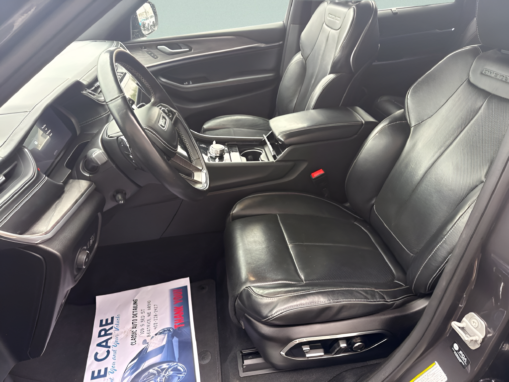 2022 Jeep Grand Cherokee Overland 4x4