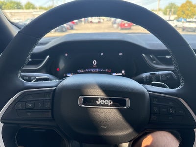 2025 Jeep Grand Cherokee L Altitude 4x4