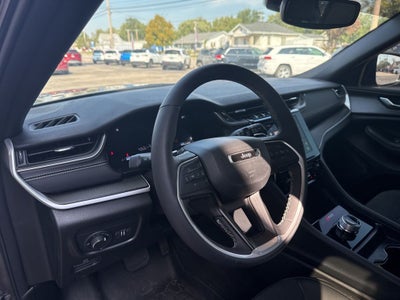 2025 Jeep Grand Cherokee L Altitude 4x4