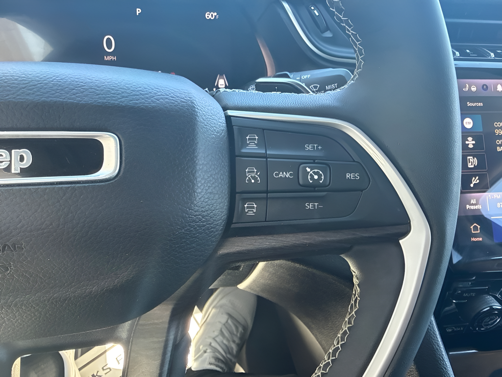 2023 Jeep Grand Cherokee L Limited 4x4