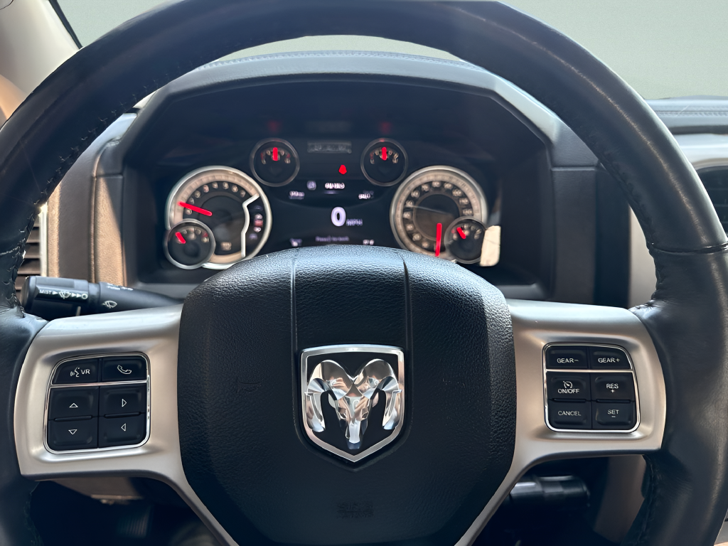2017 RAM Ram 1500 Laramie Crew Cab 4x4 5'7' Box