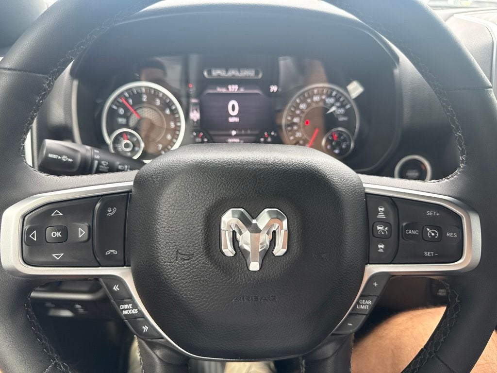 2025 RAM 1500 Big Horn Crew Cab 4x4 5'7' Box