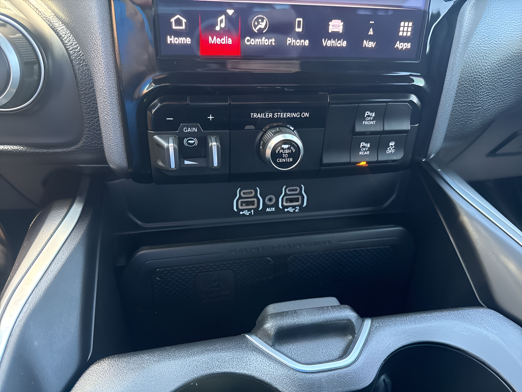 2025 RAM 1500 Big Horn Crew Cab 4x4 5'7' Box