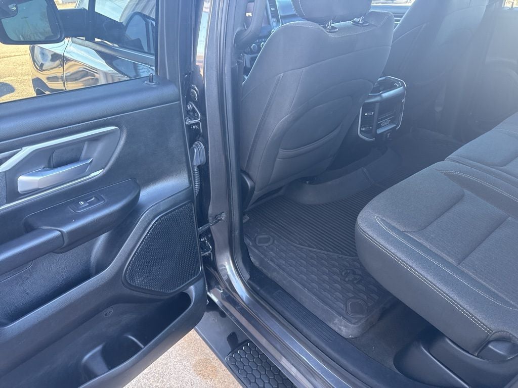 2020 RAM 1500 Big Horn Crew Cab 4x4 5'7' Box