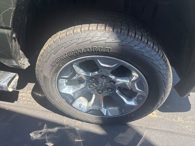 2020 RAM 1500 Big Horn Crew Cab 4x4 5'7' Box