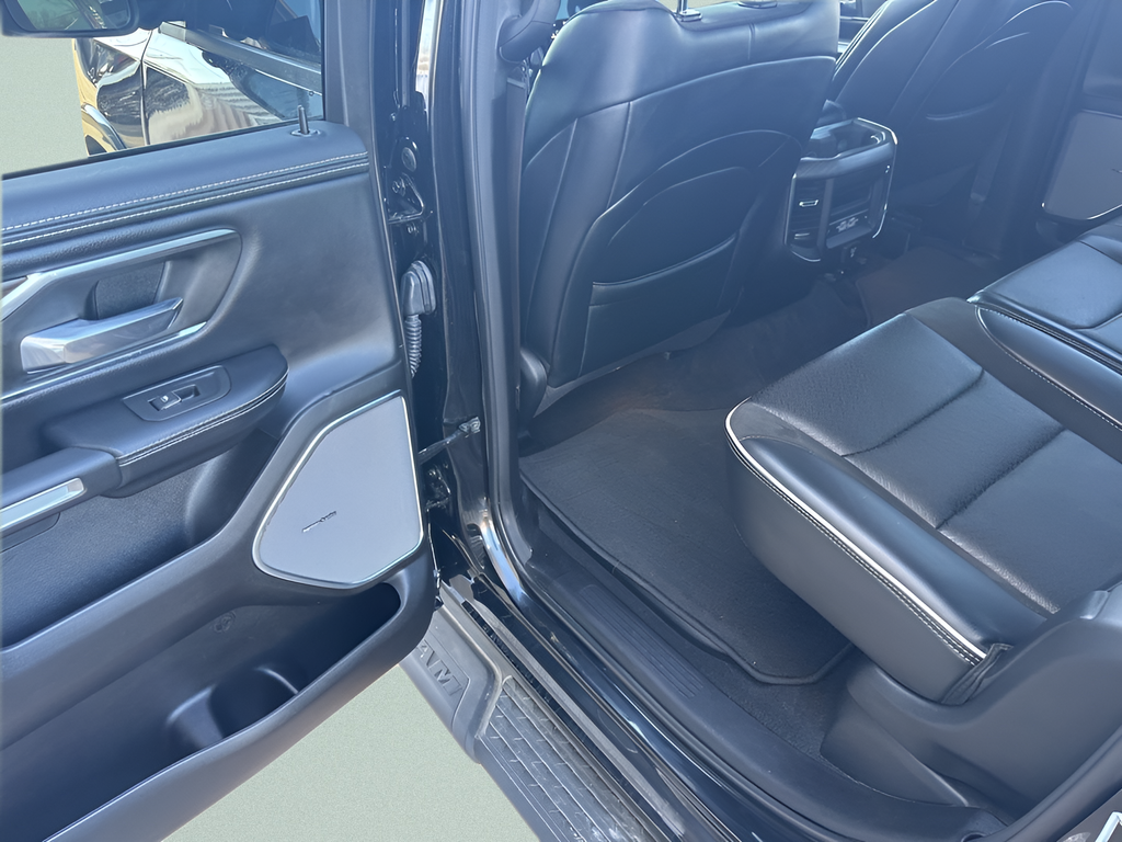 2025 RAM Ram 1500 Laramie Crew Cab 4x4 5'7' Box
