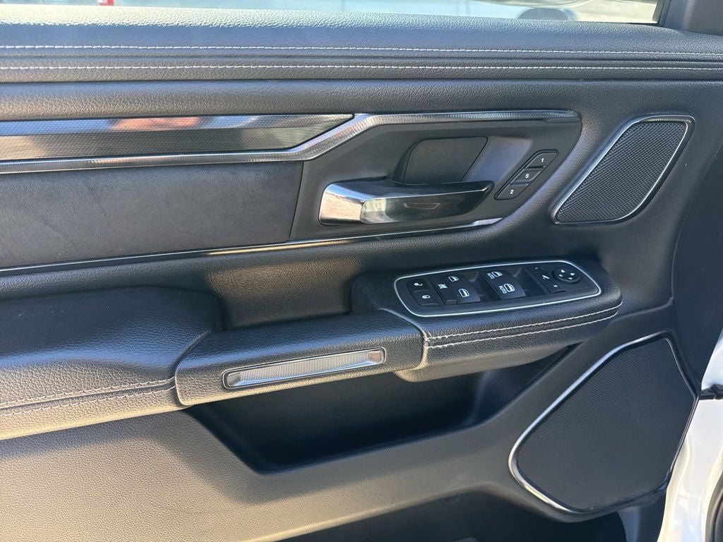 2022 RAM 1500 Laramie Crew Cab 4x4 5'7' Box