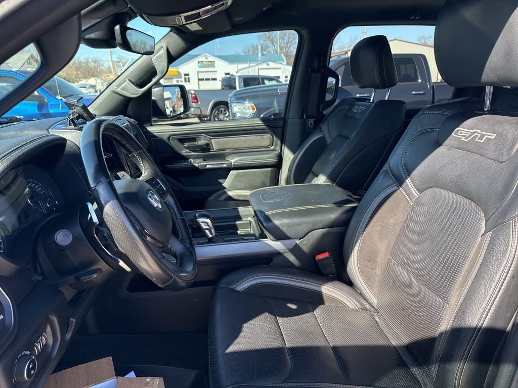 2022 RAM 1500 Laramie Crew Cab 4x4 5'7' Box