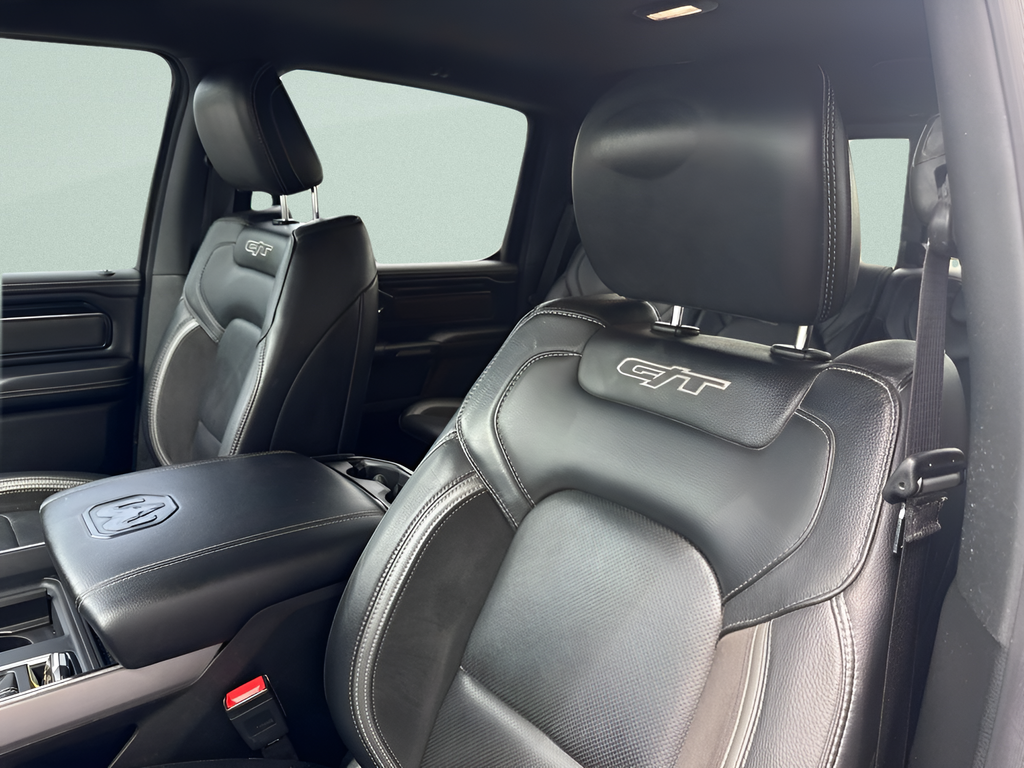 2022 RAM 1500 Laramie Crew Cab 4x4 5'7' Box