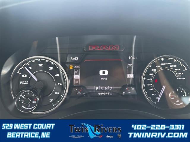 2022 RAM 1500 Laramie Crew Cab 4x4 5'7' Box
