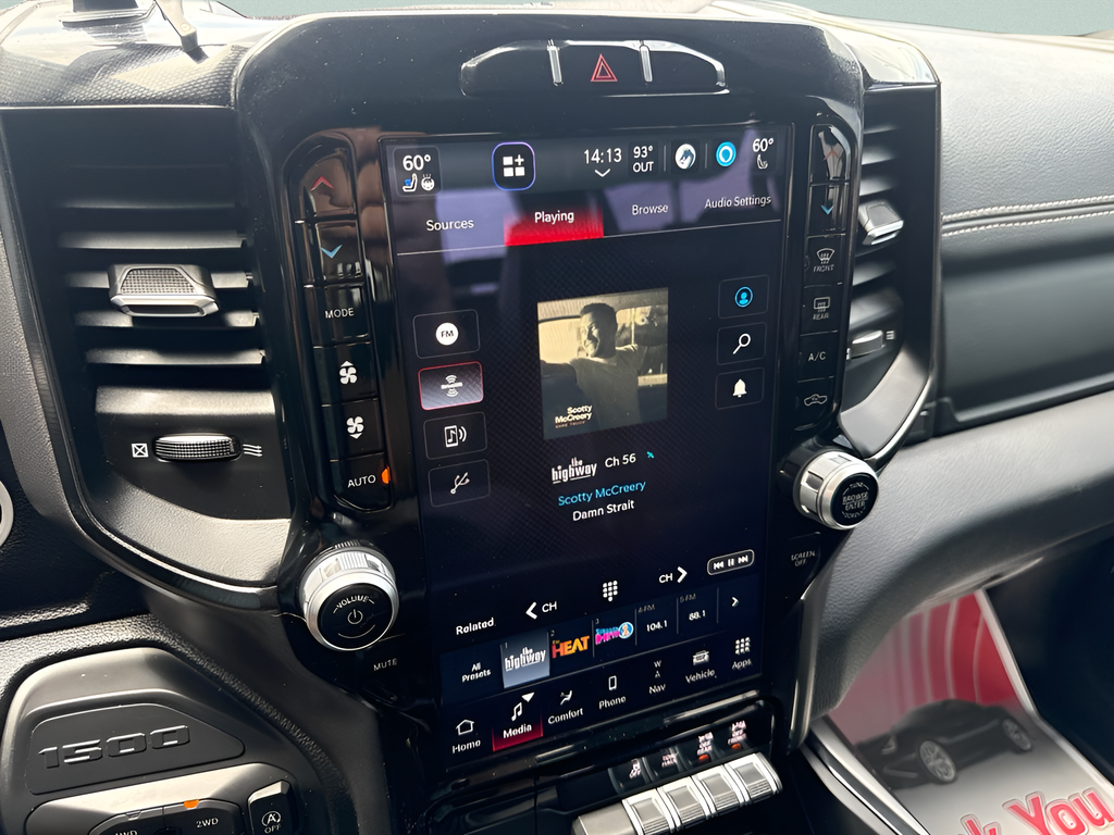 2022 RAM 1500 Laramie Crew Cab 4x4 5'7' Box