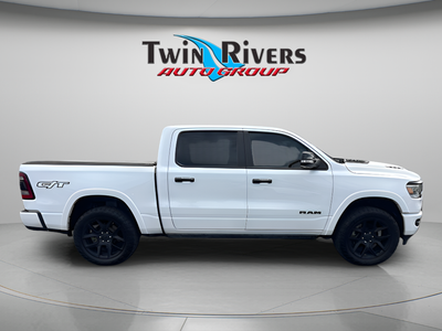2022 RAM 1500 Laramie Crew Cab 4x4 5'7' Box