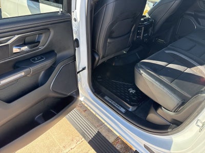 2022 RAM 1500 Laramie Crew Cab 4x4 5'7' Box