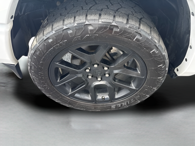 2022 RAM 1500 Laramie Crew Cab 4x4 5'7' Box