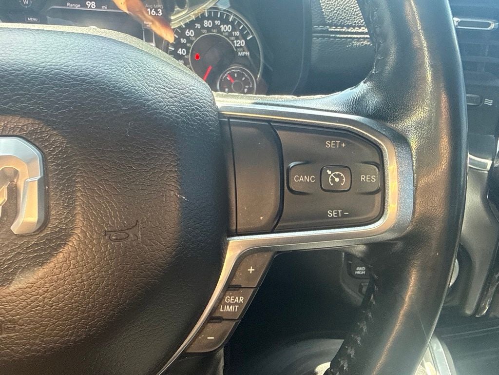 2021 RAM 1500 Laramie Crew Cab 4x4 5'7' Box