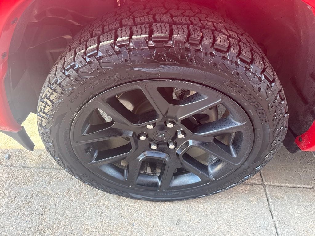2021 RAM 1500 Laramie Crew Cab 4x4 5'7' Box