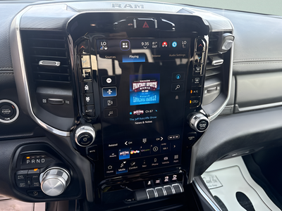 2023 RAM 1500 Laramie Crew Cab 4x4 5'7' Box