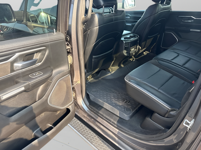 2023 RAM 1500 Laramie Crew Cab 4x4 5'7' Box