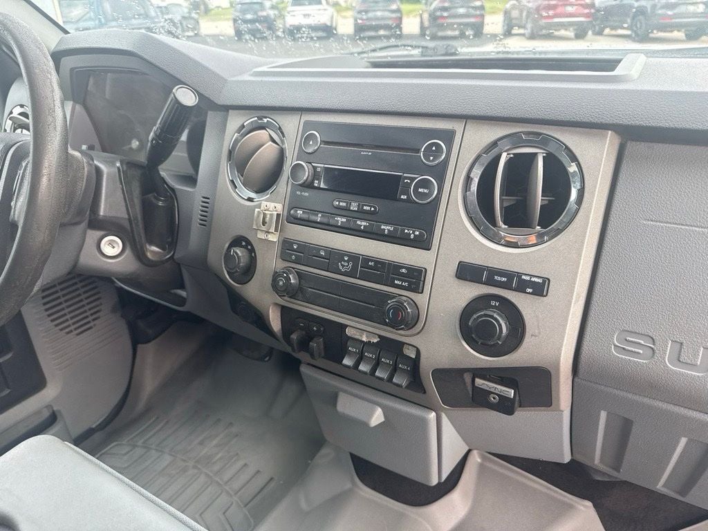 2016 Ford F-350 Chassis XLT
