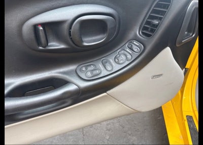 2004 Chevrolet Corvette Base