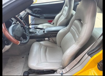 2004 Chevrolet Corvette Base