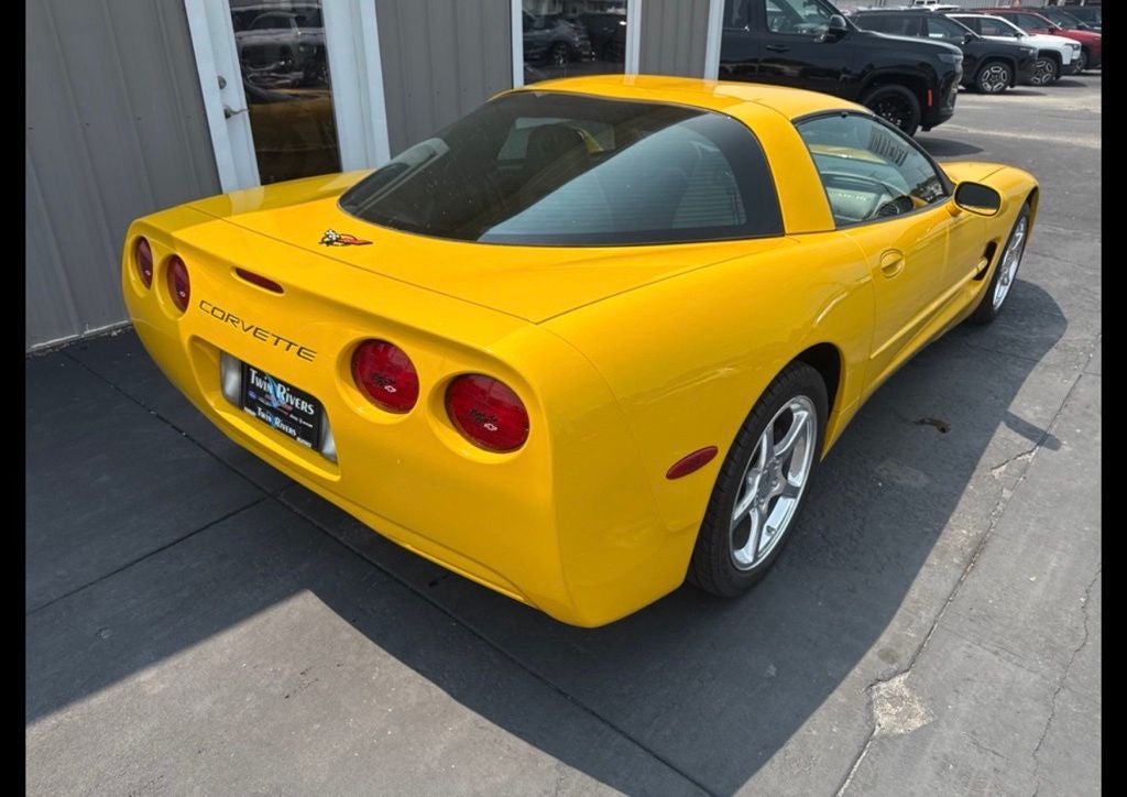 2004 Chevrolet Corvette Base