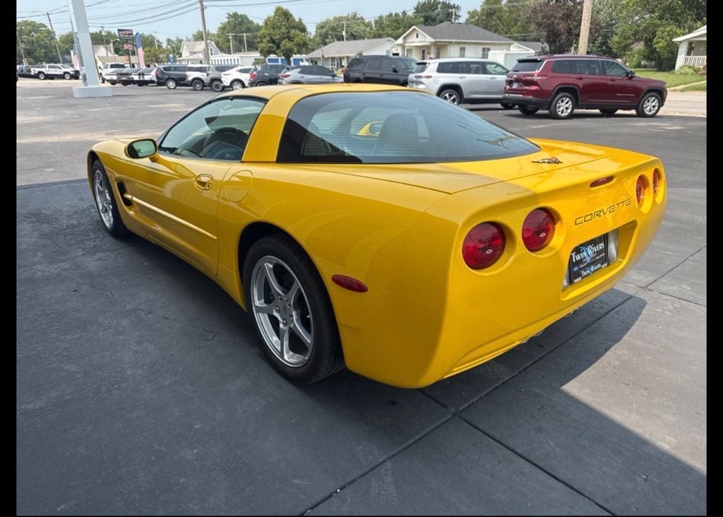 2004 Chevrolet Corvette Base