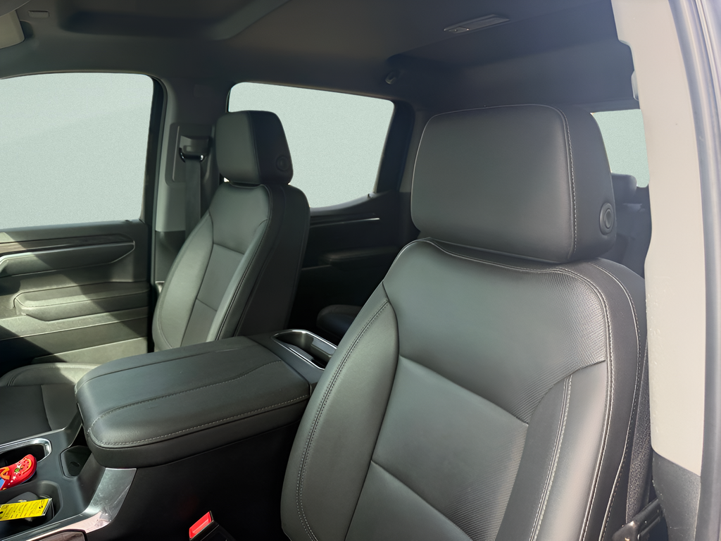 2023 Chevrolet Silverado 1500 4WD Crew Cab Short Bed LTZ