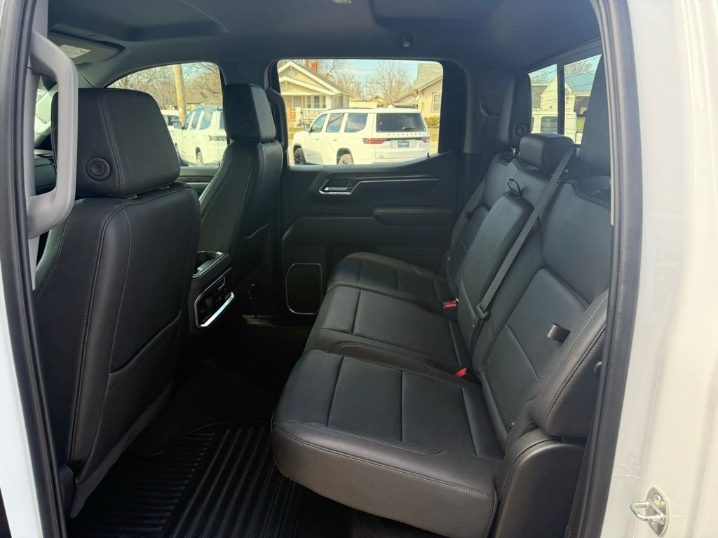 2023 Chevrolet Silverado 1500 4WD Crew Cab Short Bed LTZ