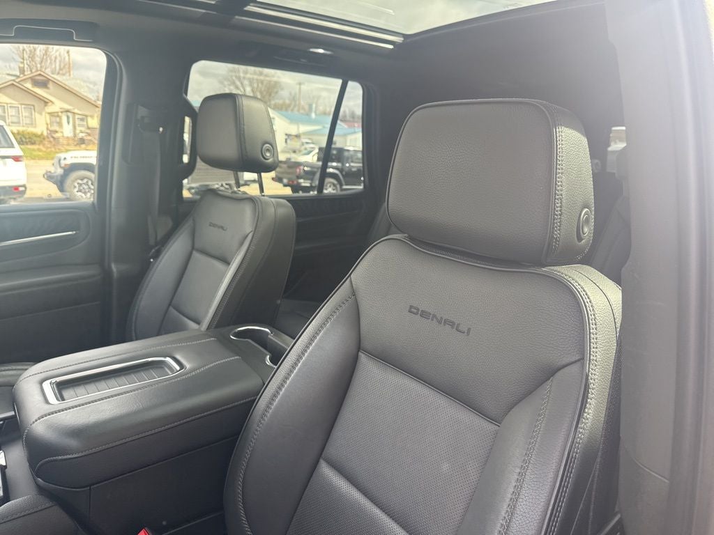 2023 GMC Yukon 4WD Denali