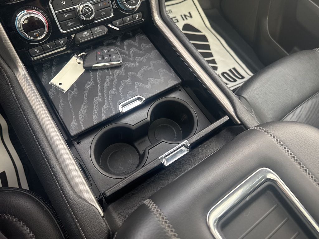 2023 GMC Yukon 4WD Denali