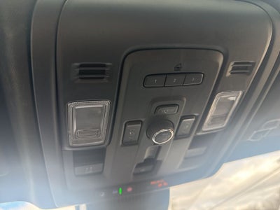 2023 GMC Yukon 4WD Denali